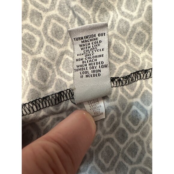 Catherines Black & White Geometric Print V-Neck Poncho Blouse 4X 30/32W - Picture 7 of 8